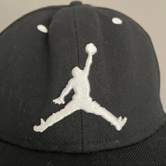 Nike Air Jordan Jumpman Black Wool Snapback Cap - Unisex - Picture 2 of 7